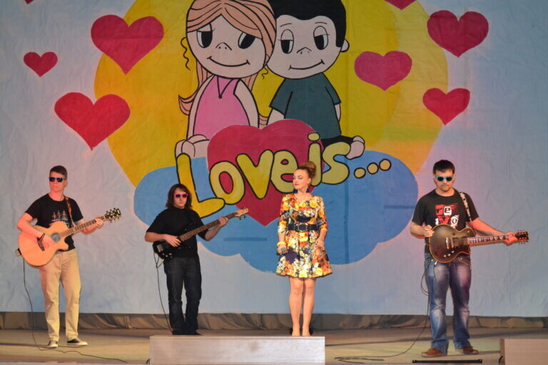 Студентська весна ЕГІ точно визначила «What is love?»!
