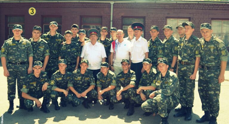 Випускники кафедри військової підготовки ЗНТУ урочисто прийняли присягу