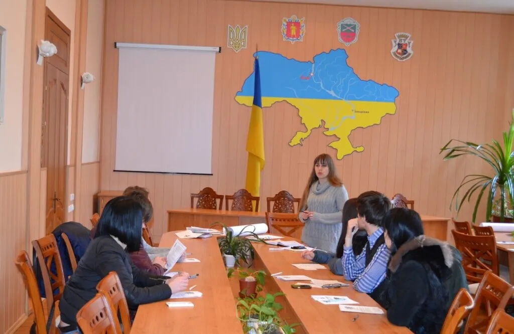 Особливості працевлаштування випускників з числа сиріт у 2015 році