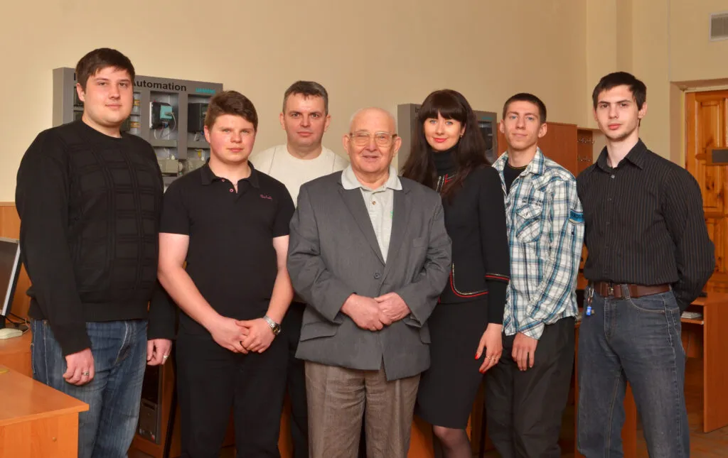 Золото, срібло і бронза студентів-науковців на Всеукраїнському конкурсі з «Електротехніки та електромеханіки»