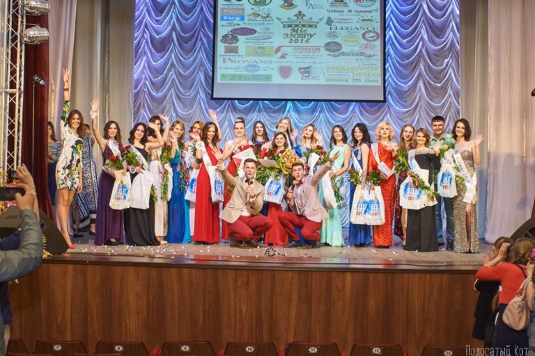 Краса і трохи більше