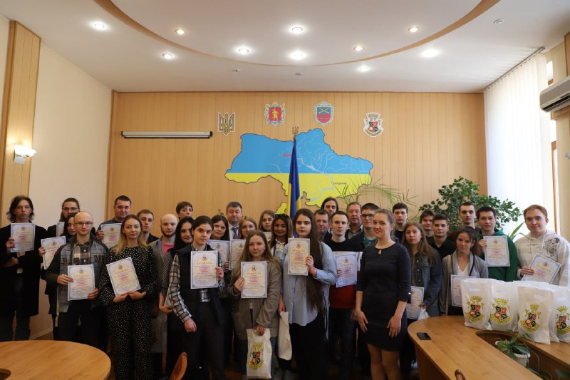 Awarding of the winners of the university competition for the best student scientific paper