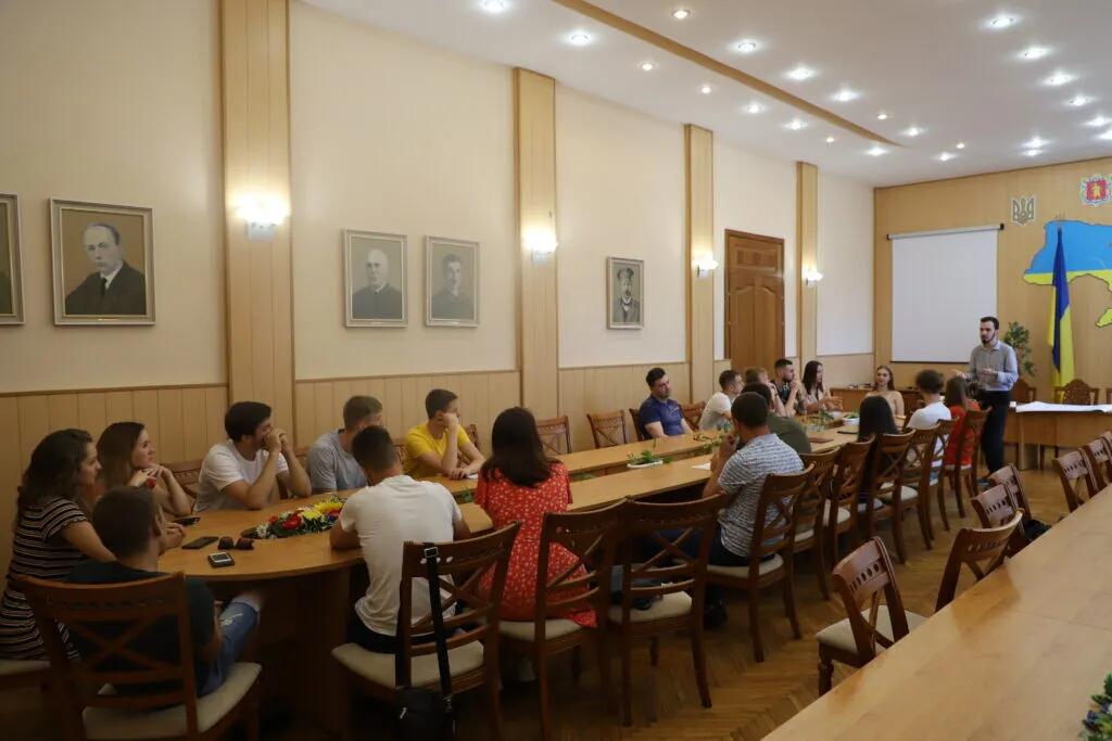 Victory Dialogues: Youth Participation in the Restoration of Ukraine