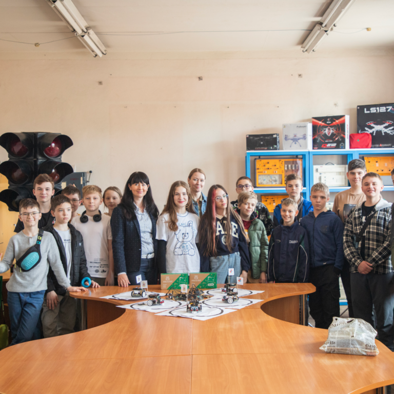Дитячо-юнацький науковий університет: «Do it with Micro:bit»