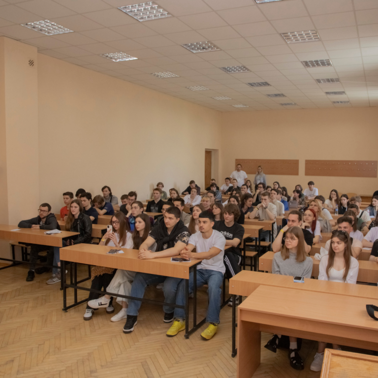 «Career Forum. Погляд професіоналів» — зустріч та діалог з професіоналами різних галузей