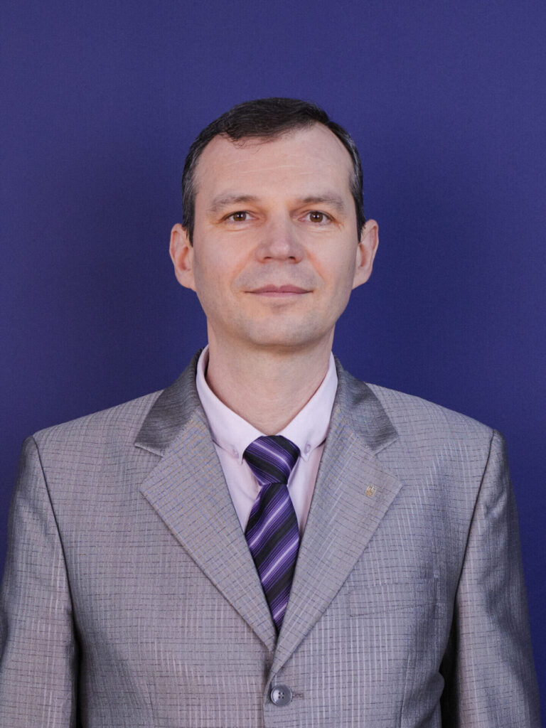 Parakhnievych Yevhen Mykolaiovych