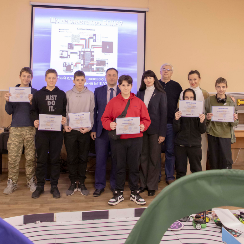 Circle «School of drone operators»: the first issue