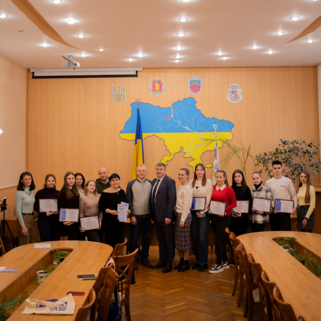 Congratulations to the winners of the University Essay Competition in English!
