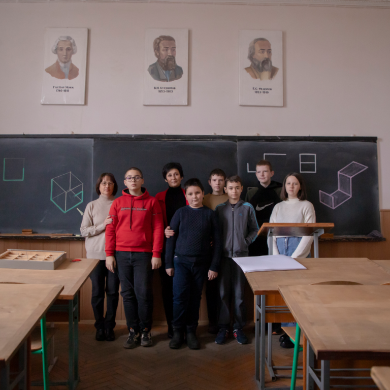 Заняття «Конструкторська кмітливість» гуртка «Карусель напрямів» Дитячо-юнацького наукового університету