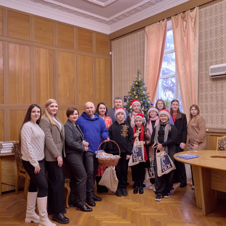 Різдвяне диво від учнів Запорізької гімназії №93!