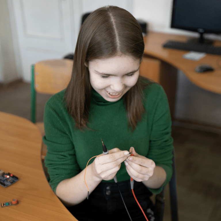 STEM-діяльність Дитячо-юнацького наукового університету «Запорізька політехніка»: залучення учнів гімназії №77