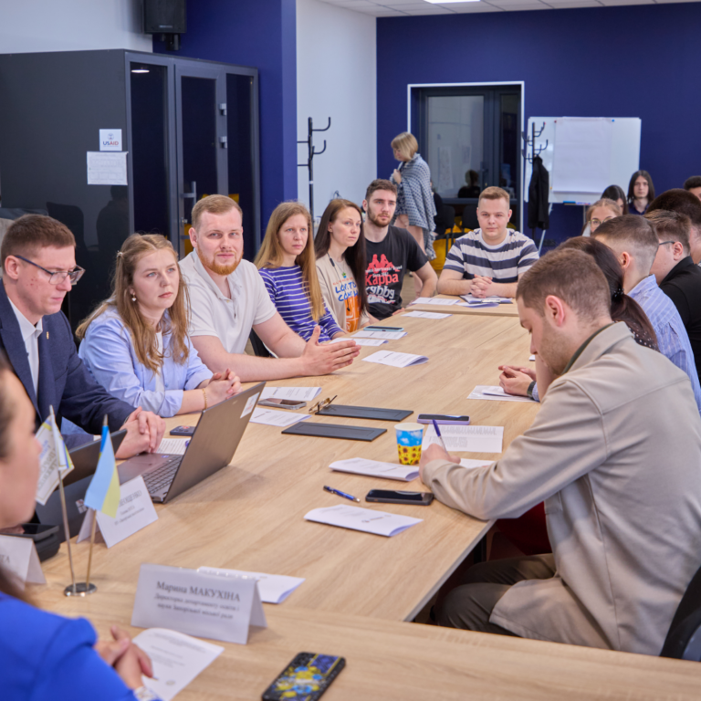 Круглий стіл «Сучасні виклики та перспективи молодіжної науки в Запорізькому регіоні»