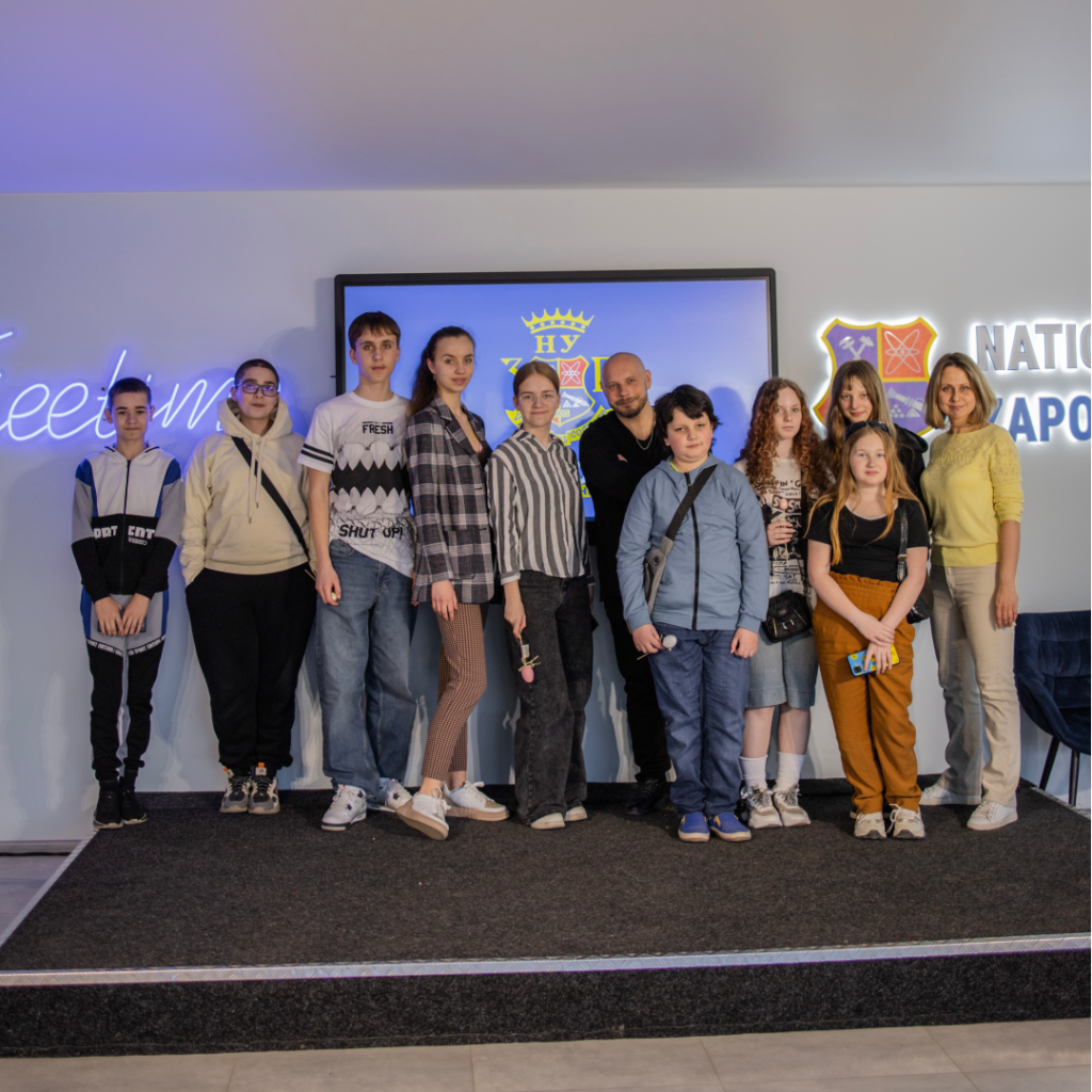 Easter + movies + English = a bright pre-holiday activity for schoolchildren!