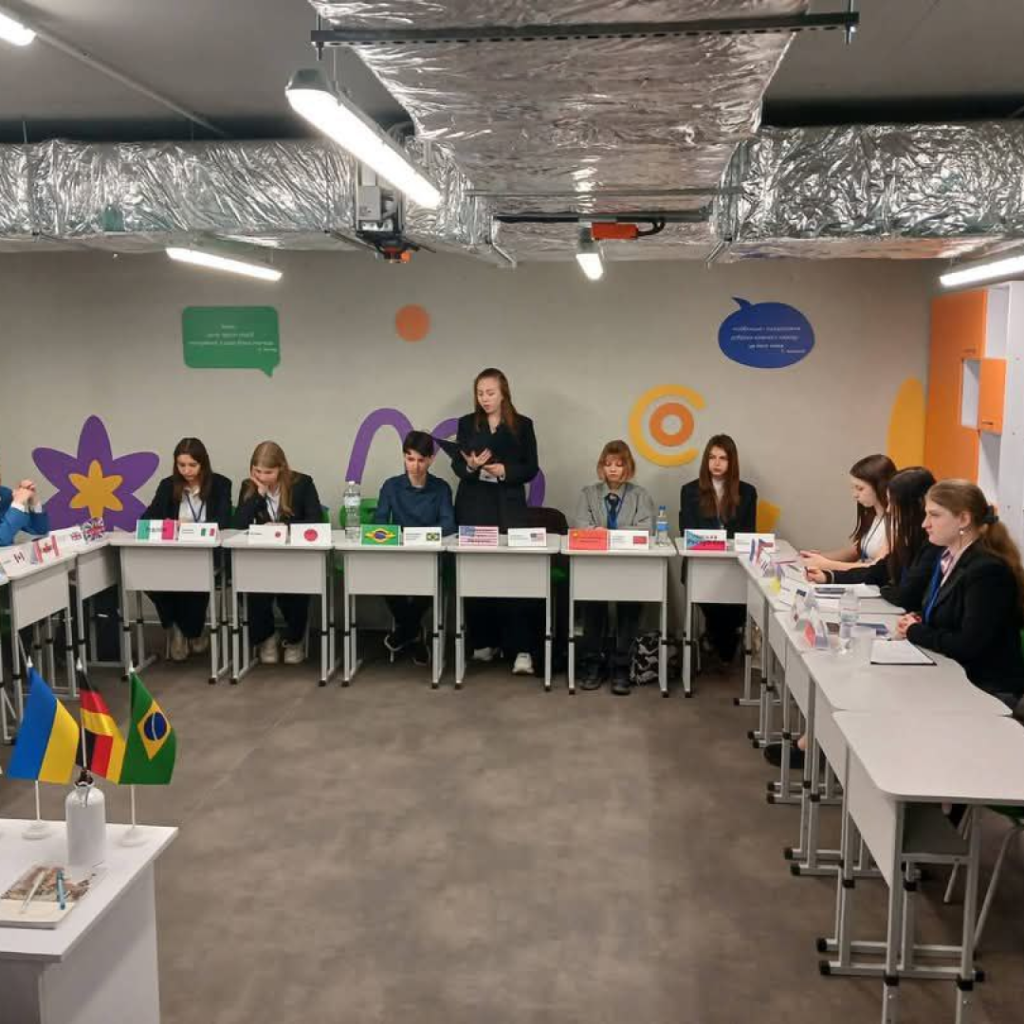 Teachers of the Polytechnic University took part in the "Model UN" game for Zaporizhia schoolchildren