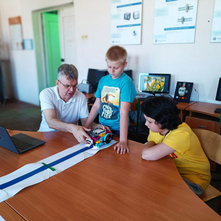 STEM-лабораторія LEGO для школярів на базі Запорізької політехніки
