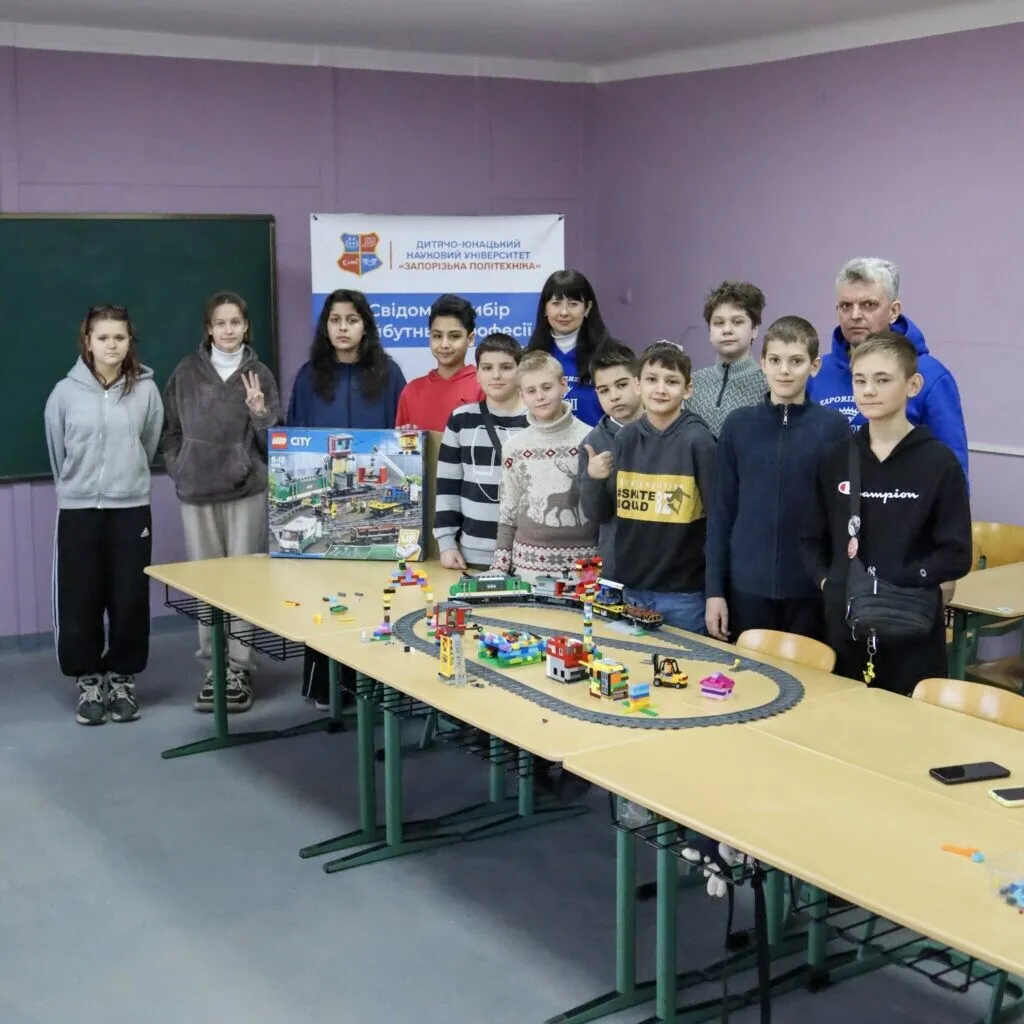 DUNE STEM class «Lego Train: A Journey into the World of Engineering!»