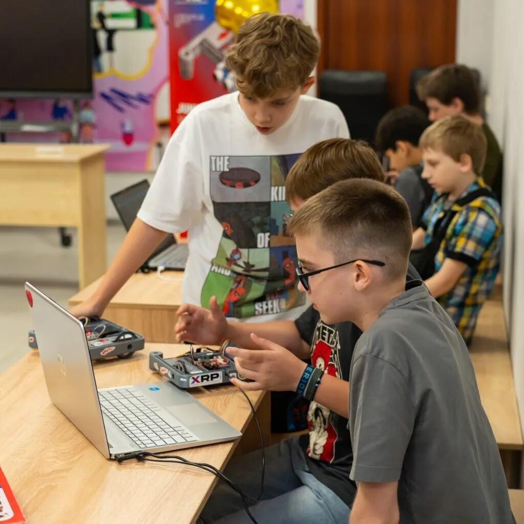 Representatives of Zaporizhia Polytechnic University are members of the jury of the regional stage of the All-Ukrainian competition of professional skills “WorldSkills Ukraine” in the competence “Mobile Robotics”