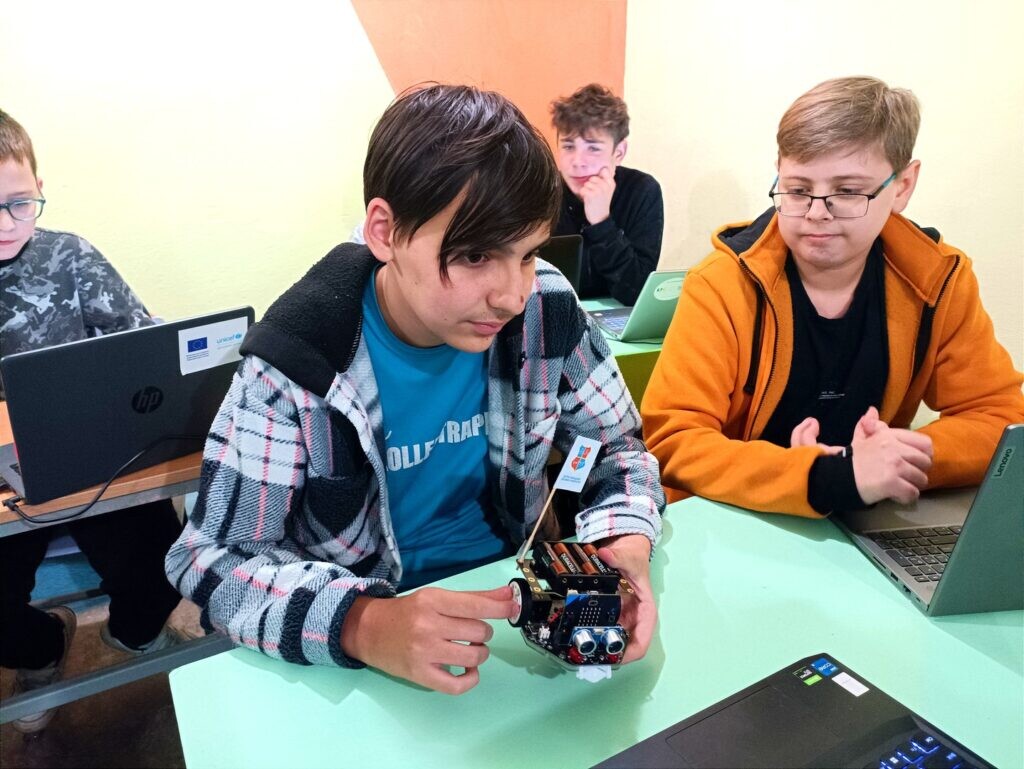 «Do it with Micro:bit»: практичні аспекти автоматизації та мехатроніки