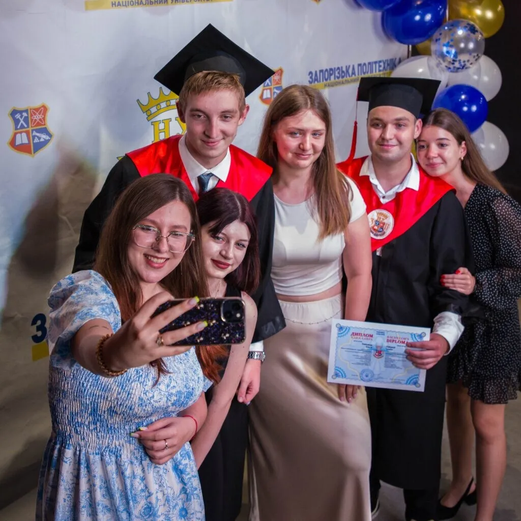 Випускники НУ «Запорізька політехніка» отримали дипломи бакалавра