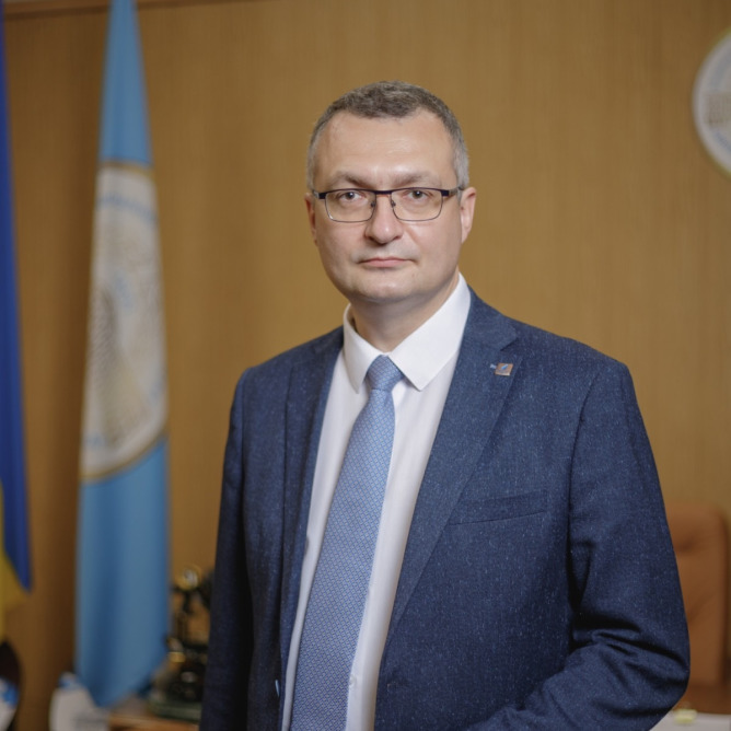 Олександр АЗЮКОВСЬКИЙ