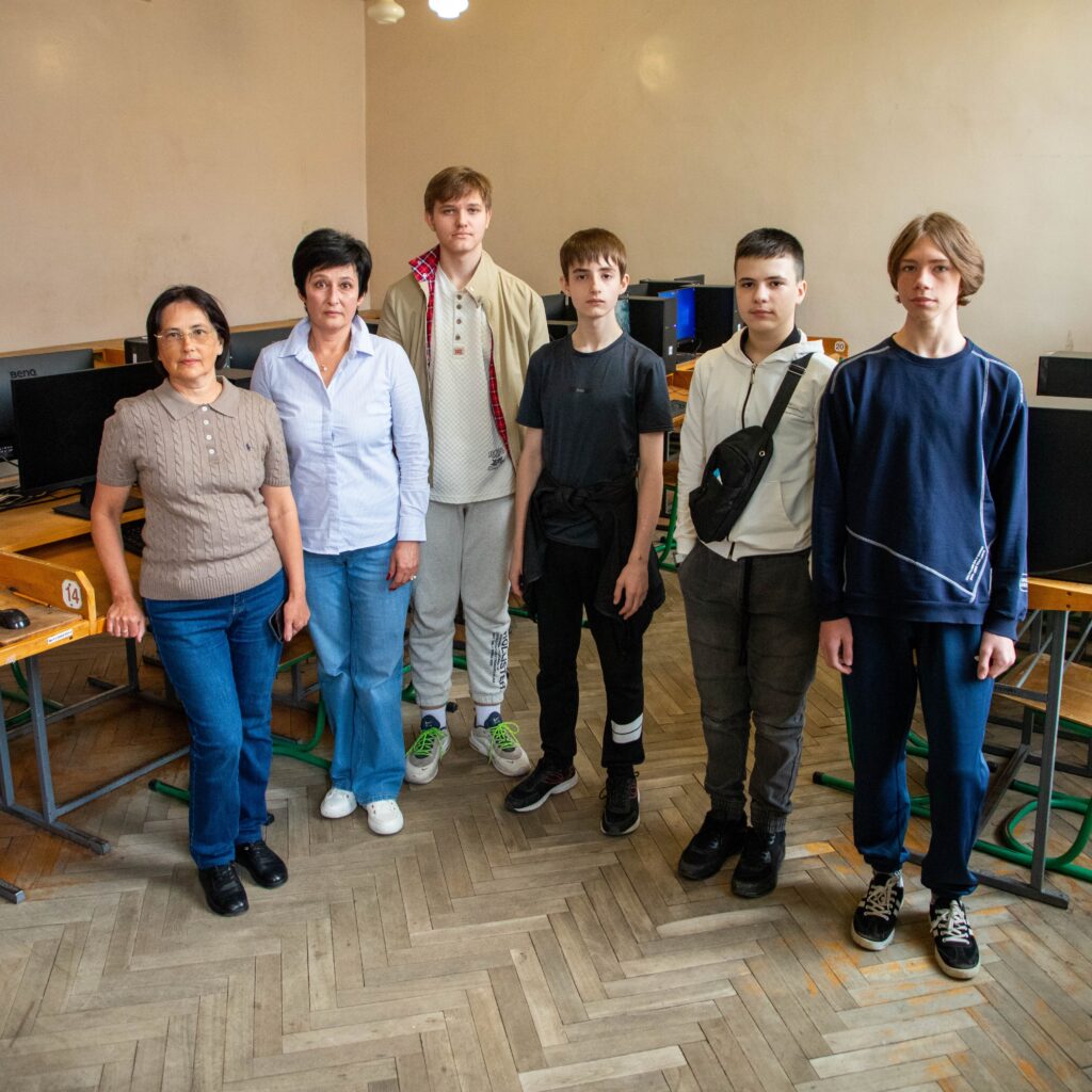 Місяць відкриттів, ідей та успішної роботи гуртків Дитячо-юнацького наукового університету!